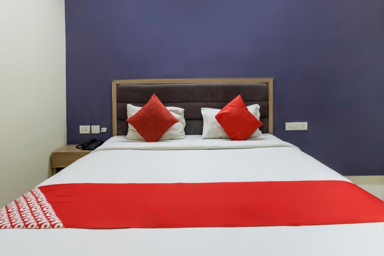 Hotel O Golden Inn Near Cubbon Park Бенґалуру Екстер'єр фото