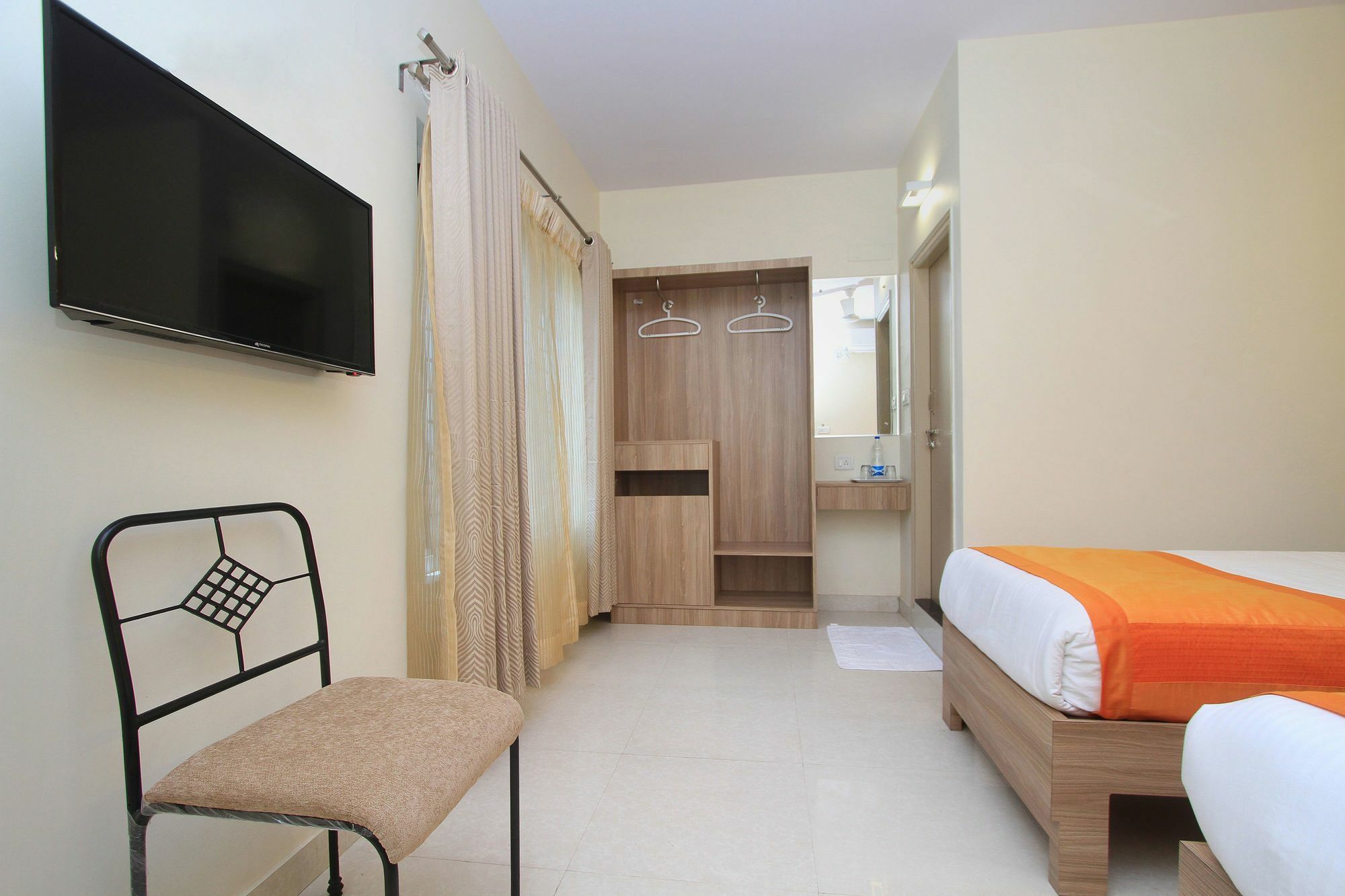 Hotel O Golden Inn Near Cubbon Park Бенґалуру Екстер'єр фото